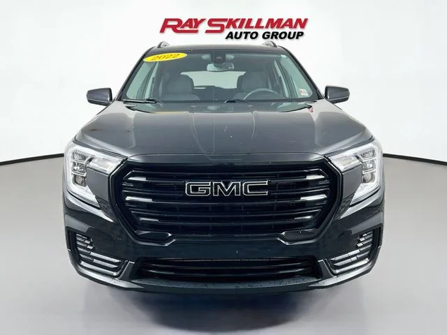 Used 2022 Black GMC SLE image 2