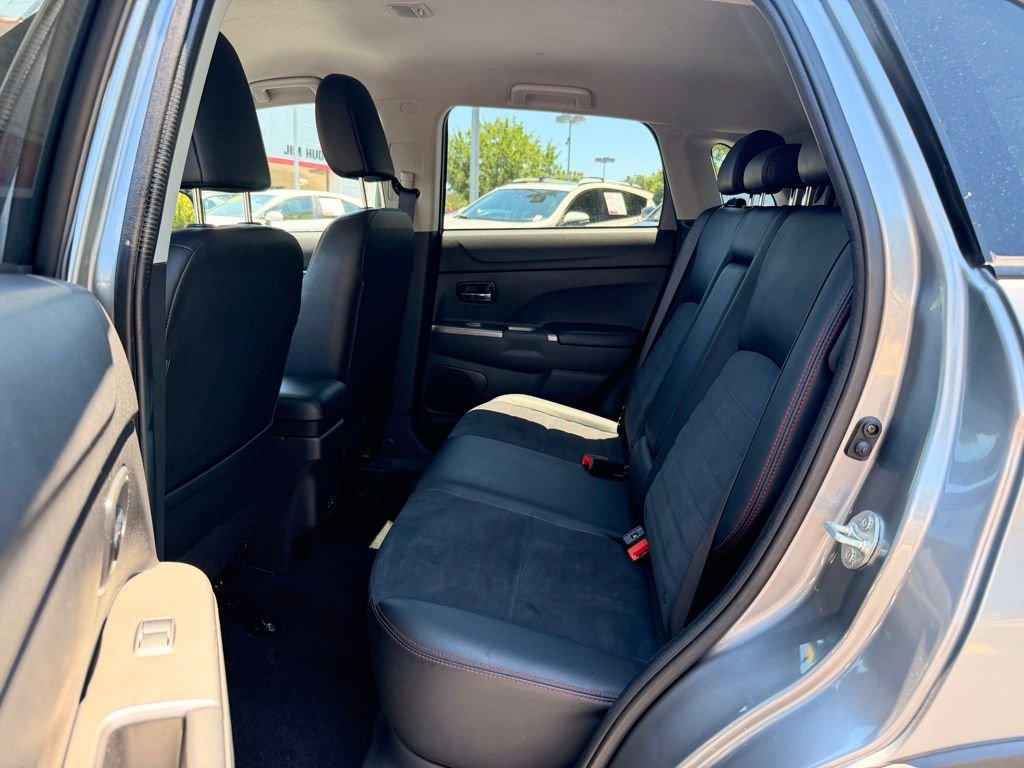 Used 2024 Gray Mitsubishi  image 15