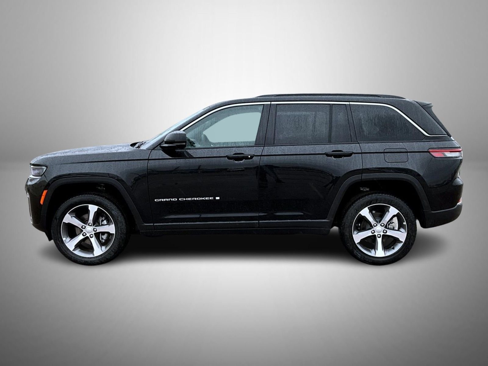 New 2026 Diamond Black Crystal Pearlcoat Jeep Limited image 8