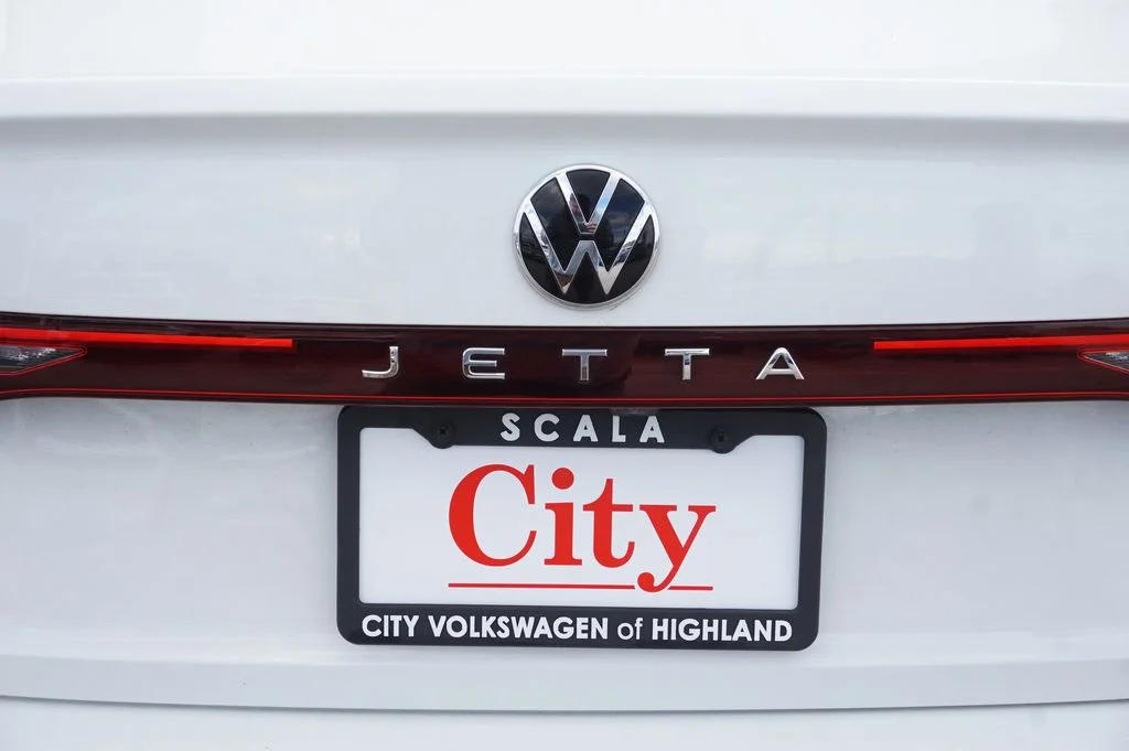 Certified Used 2025 White Volkswagen 1.5T S image 31