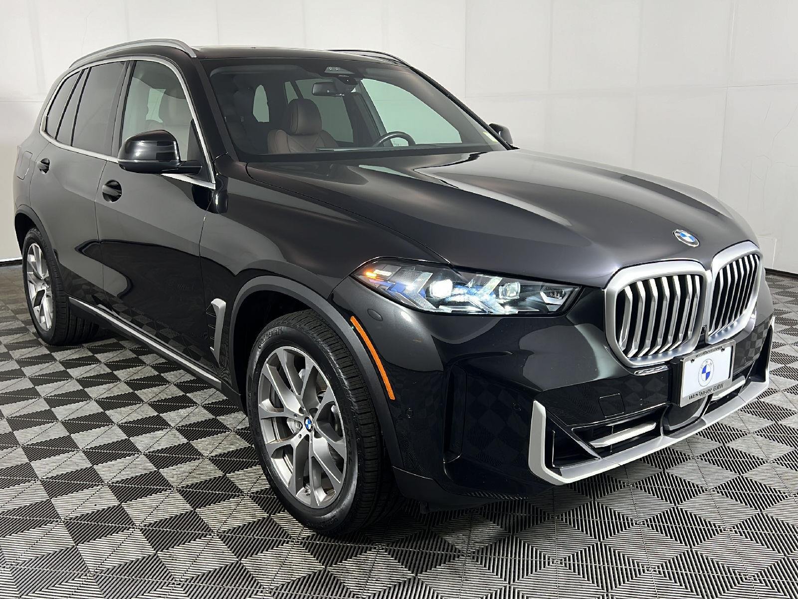 Used 2025 Black Sapphire Metallic BMW xDrive40i image 12