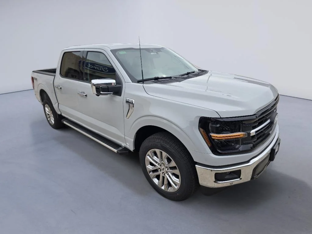 New 2026 Avalanche Ford XLT image 3