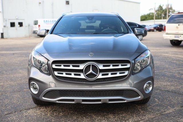 Used 2020 Gray Mercedes-Benz GLA 250 image 3