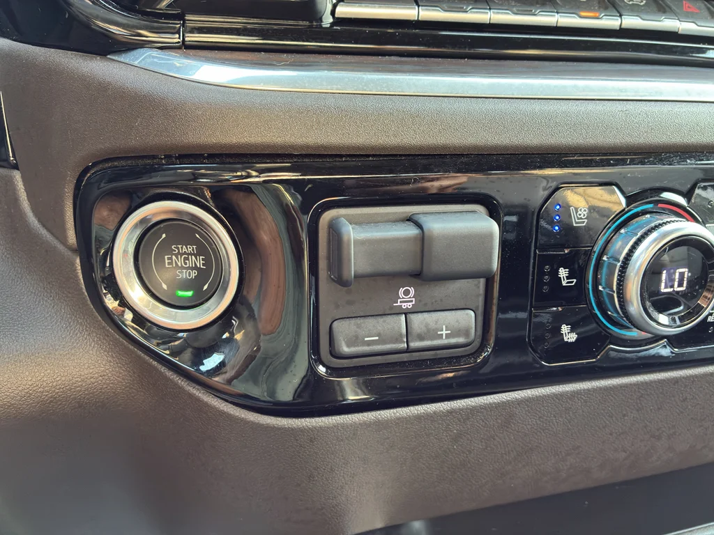 Used 2025 Sterling GMC SLT image 28