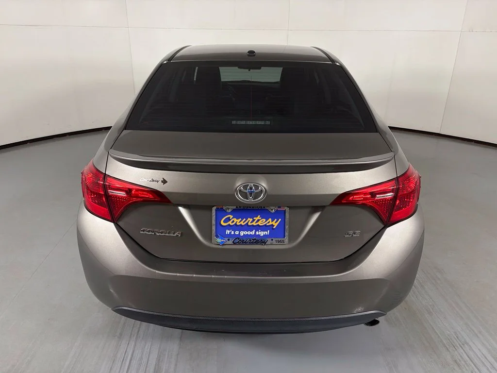 Used 2018 Gray Toyota SE image 7