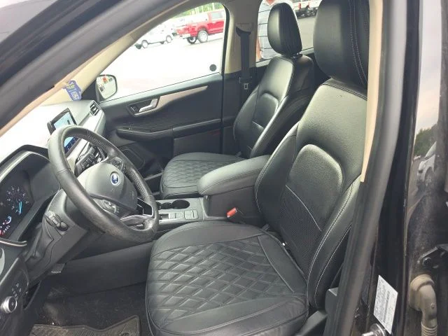 Used 2020 Black Metallic Ford SEL image 11