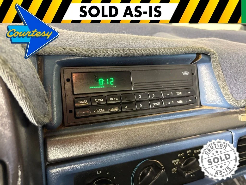 Used 1995  Ford XL image 19