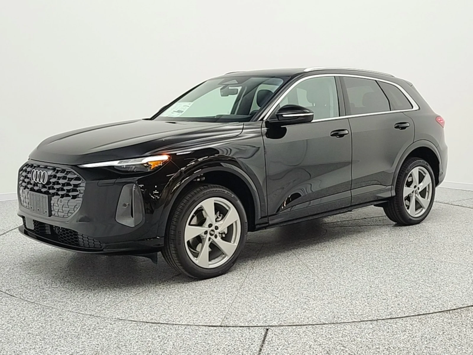 2026 Audi Q5 Premium Plus quattro's photo