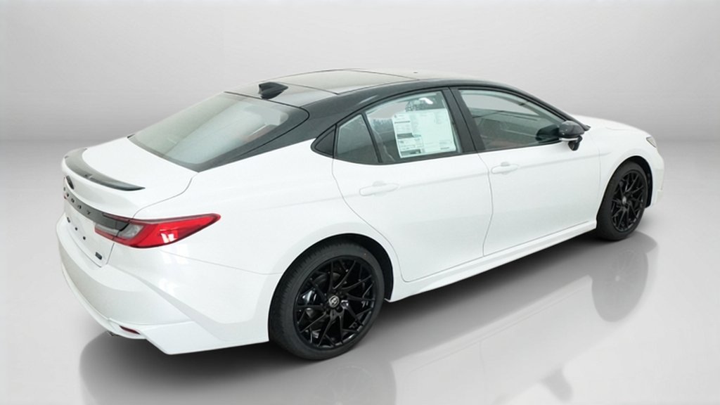 New 2026 Wind Chill Pearl with Midnight Black Metallic roof Toyota XSE image 9