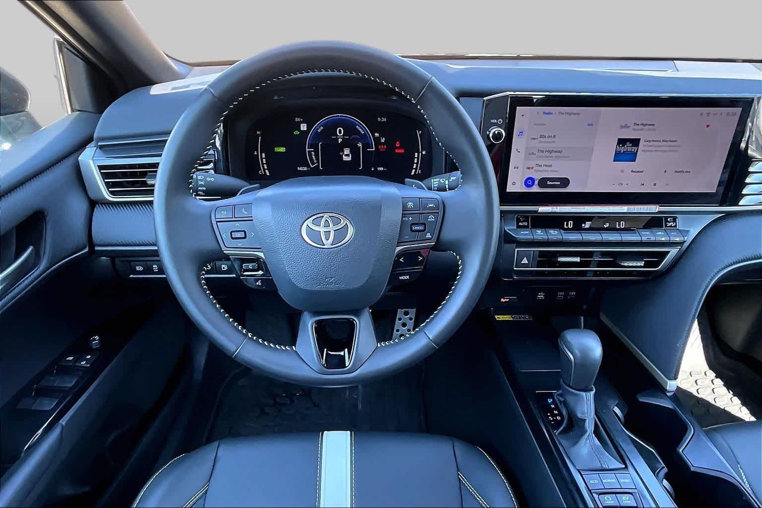 Used 2026 Ocean Gem Toyota SE image 6
