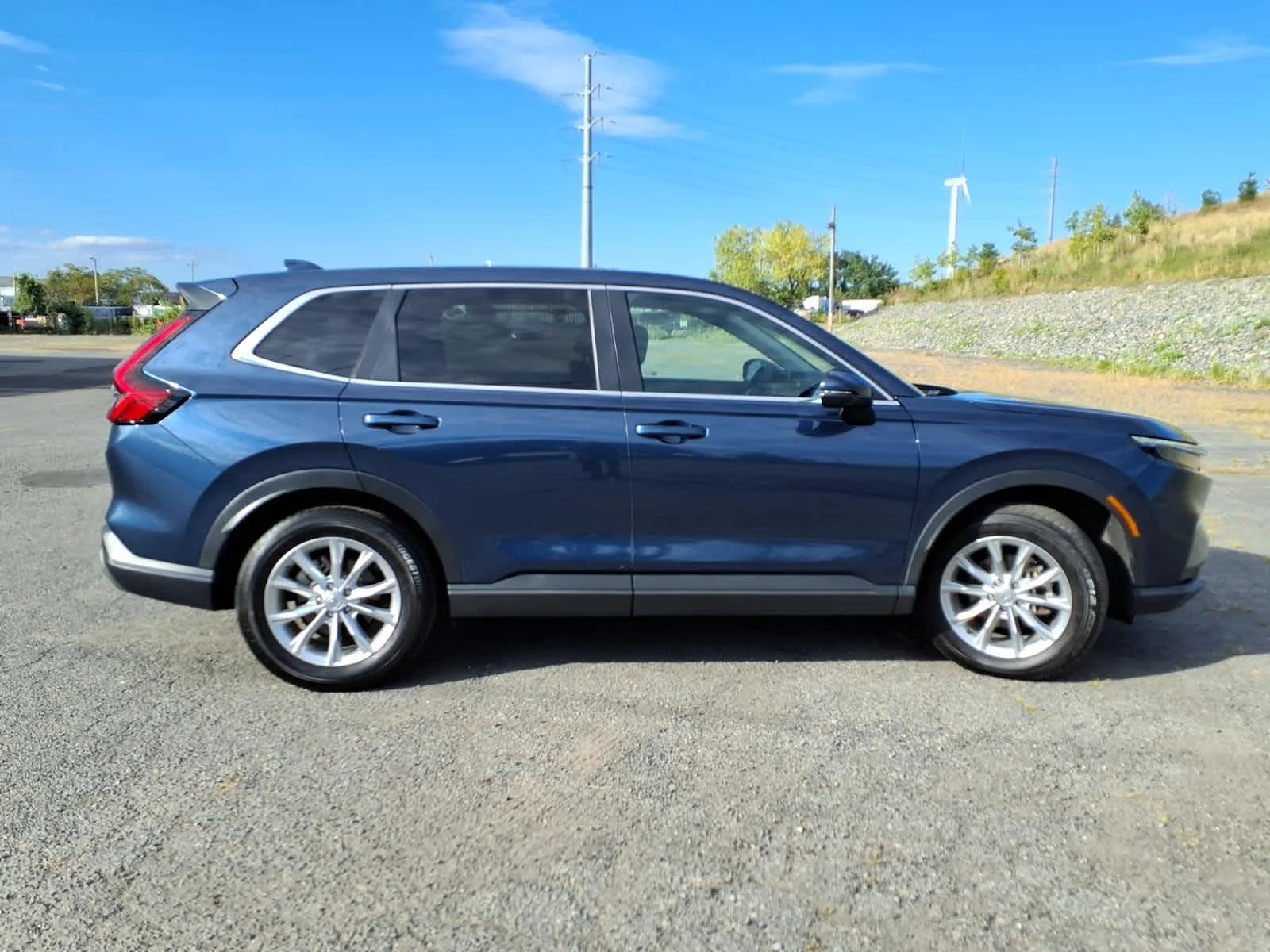 Certified Used 2025 Canyon River Blue Metallic Honda EX image 8
