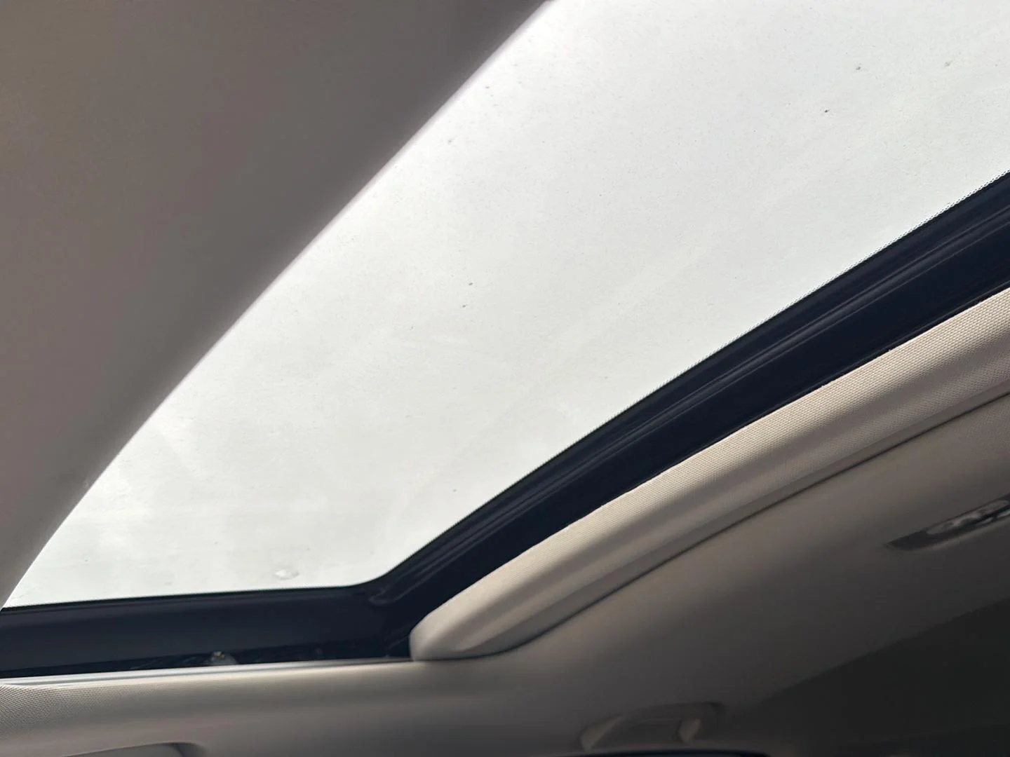 Used 2015  Honda Touring image 15