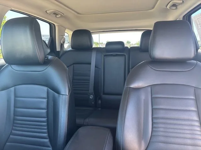 Used 2023  Kia SX-Prestige image 24