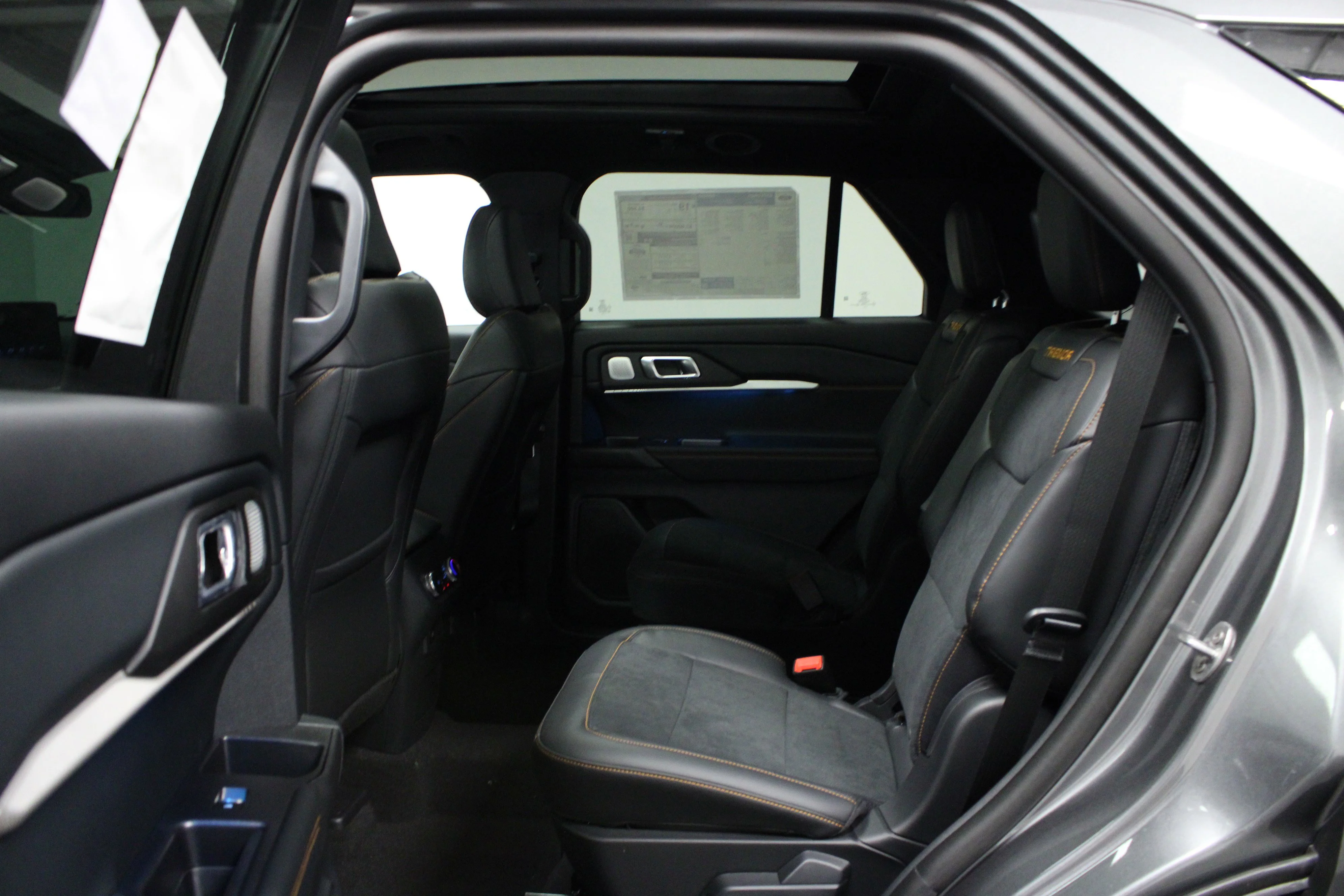 New 2026 Carbonized Gray Metallic Ford Tremor® image 13