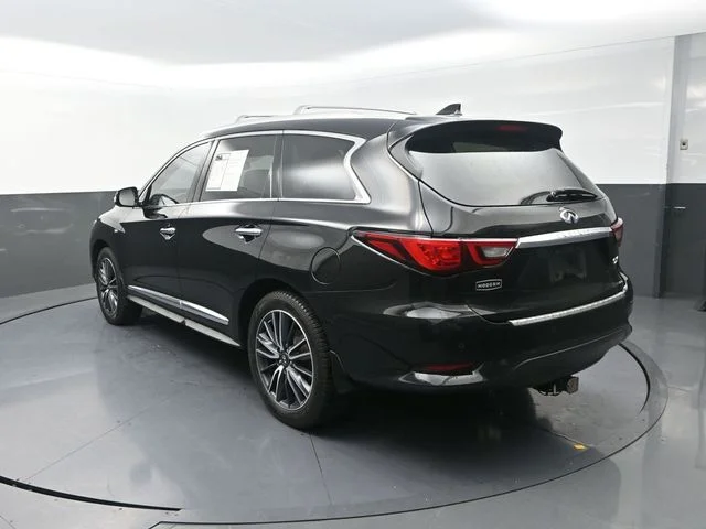 Used 2019 Black INFINITI LUXE image 8