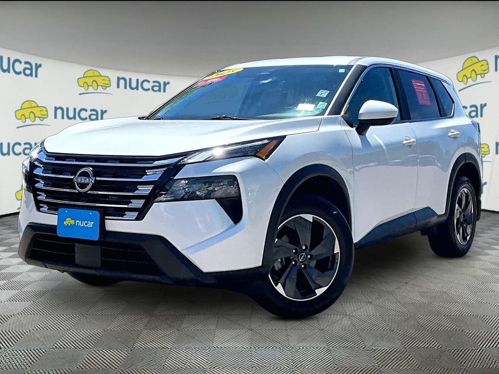 Used 2025 White Nissan SV image 3