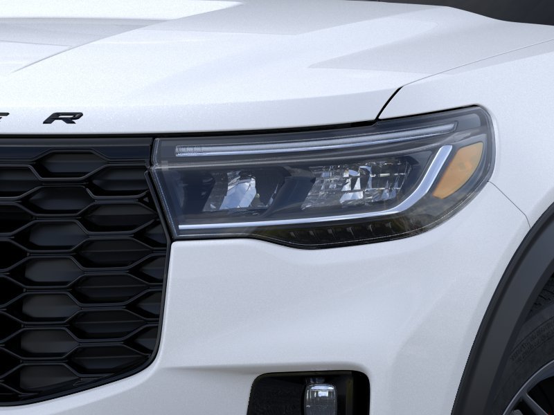 New 2025 Star White Metallic Tri-Coat Ford ST-Line image 18