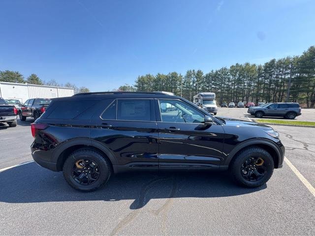 New 2026 Agate Black Metallic Ford Tremor® image 7