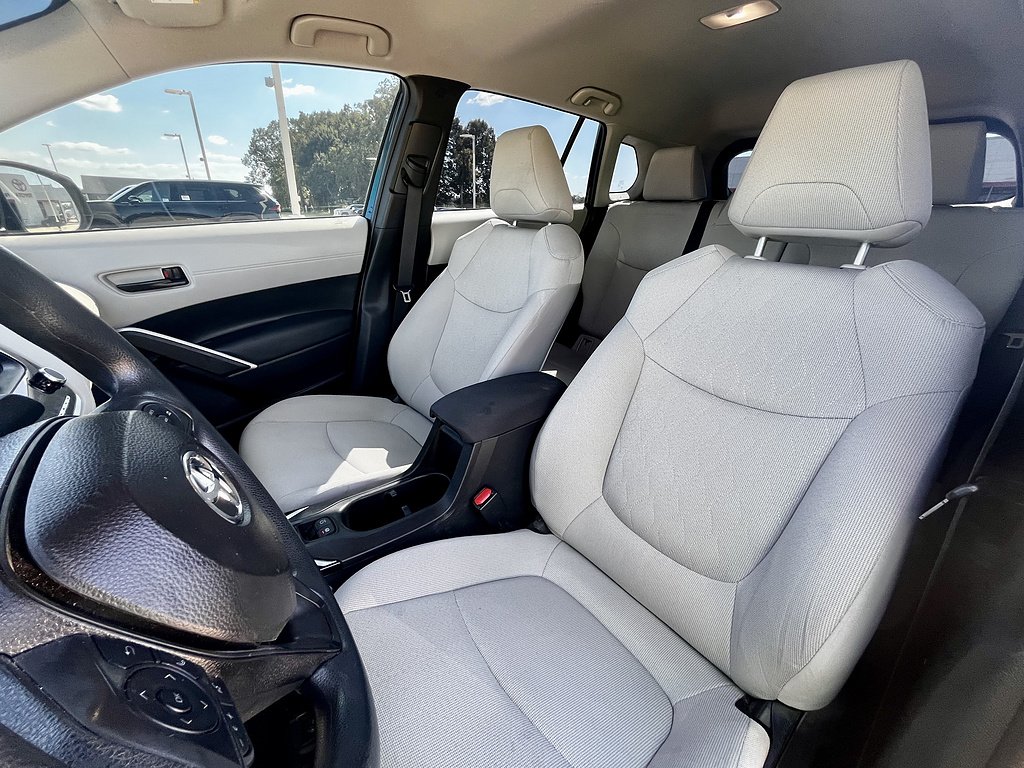 Used 2025 Jet Black Toyota L image 18