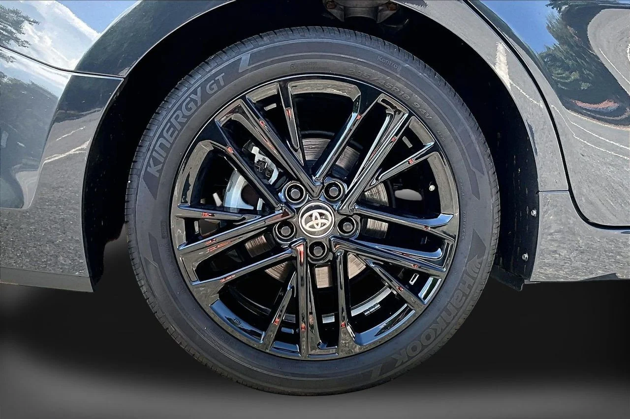 Used 2025  Toyota SE image 35