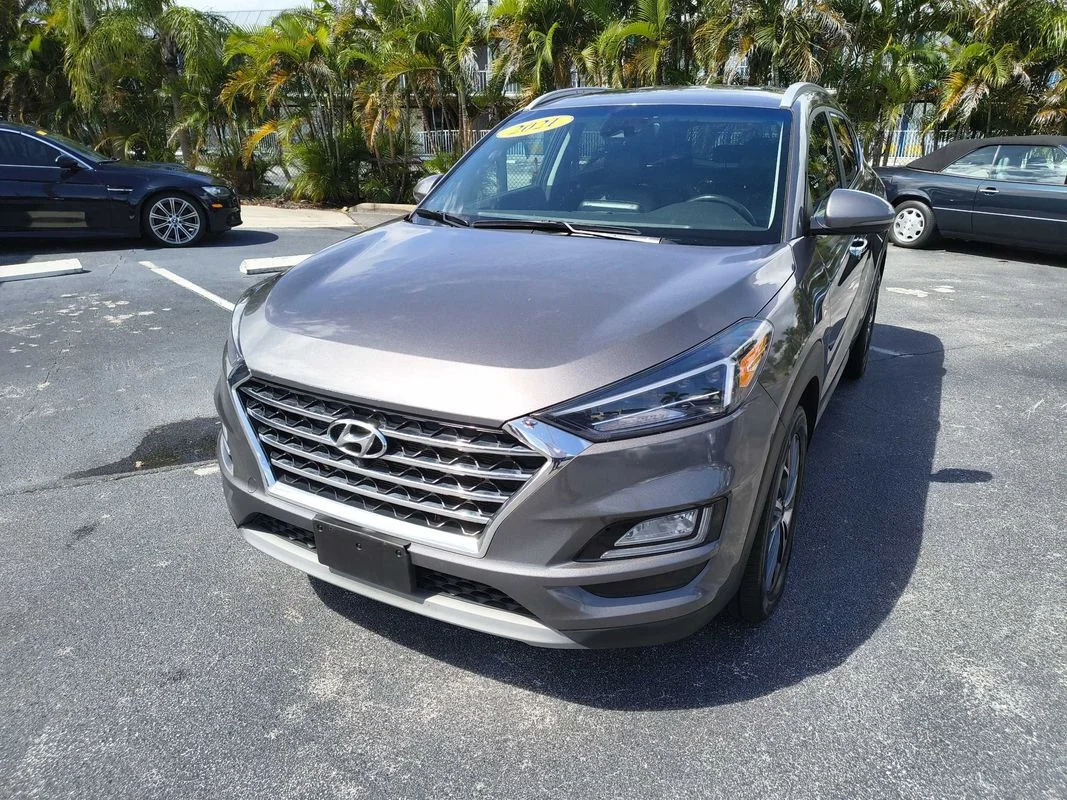 Used 2021  Hyundai Limited image 1