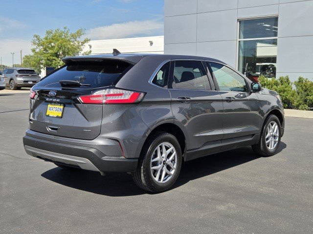 Used 2024 Grey Ford SEL image 5