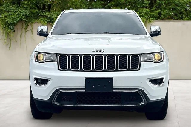 Used 2017 Jeep Grand Cherokee Limited with VIN 1C4RJFBG3HC759169 for sale in Beachwood, OH