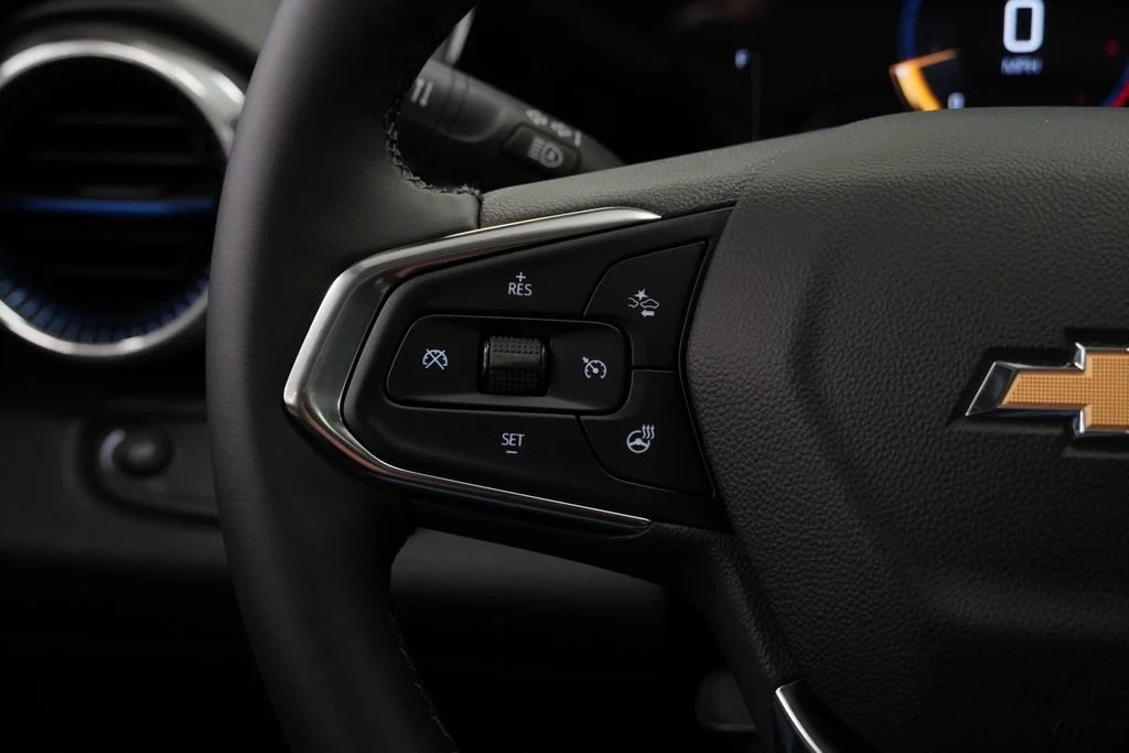 New 2026 Mosaic Black Metallic Chevrolet LT image 19