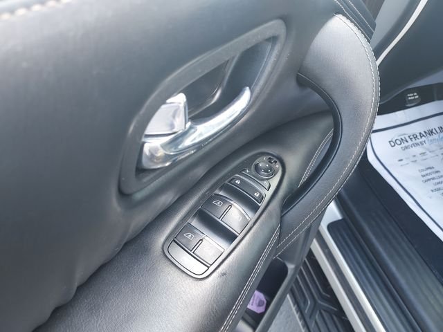 Used 2023 Silver Nissan Platinum image 11