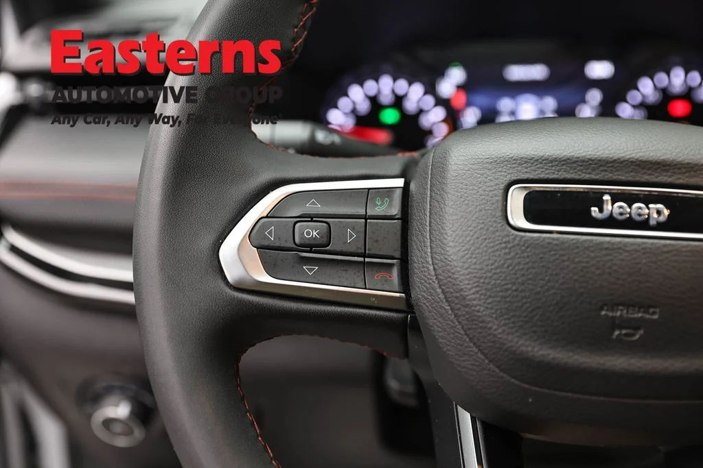 Used 2025 Silver Jeep Trailhawk image 15
