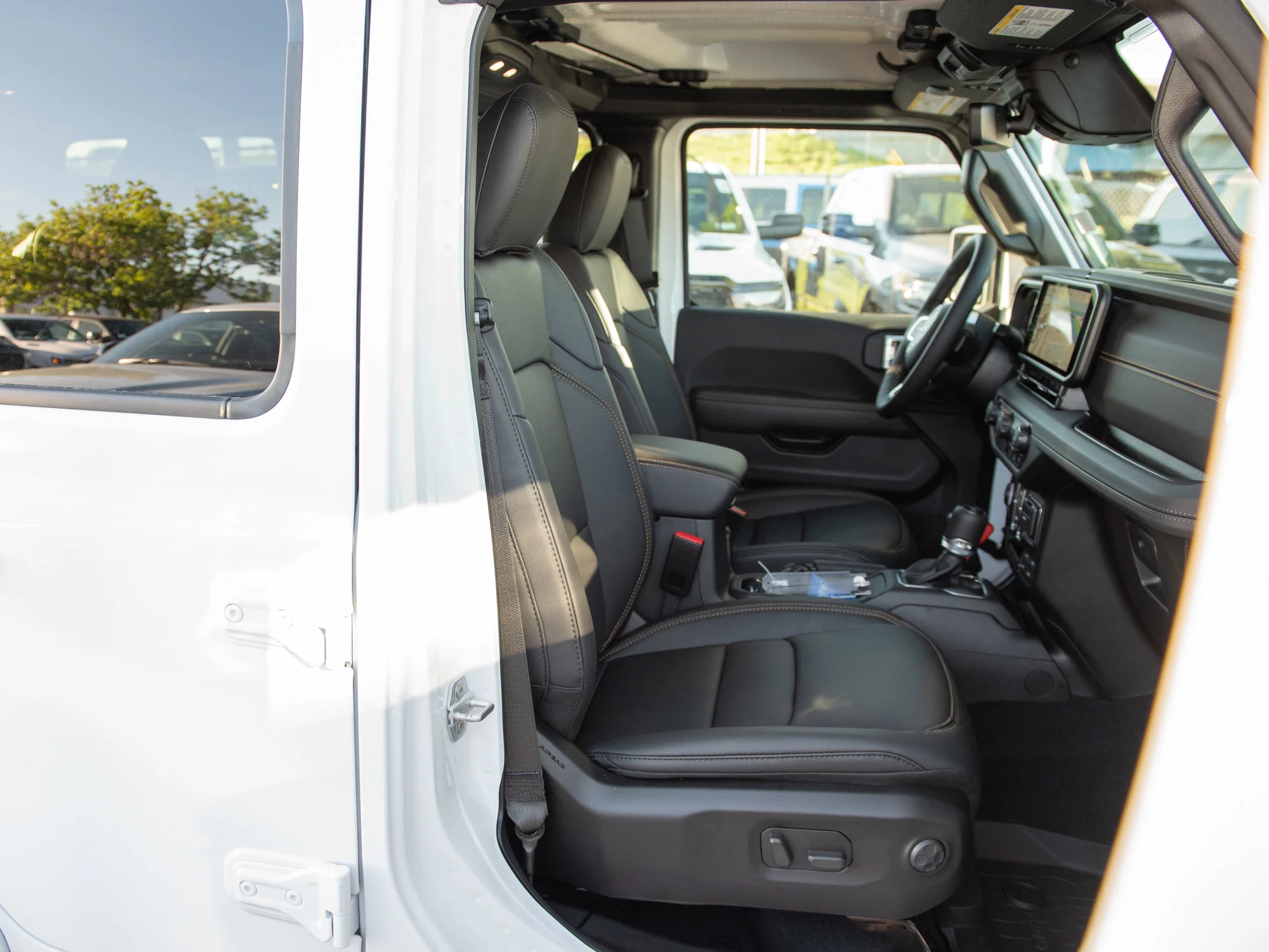 New 2026 White Jeep Sahara* image 21