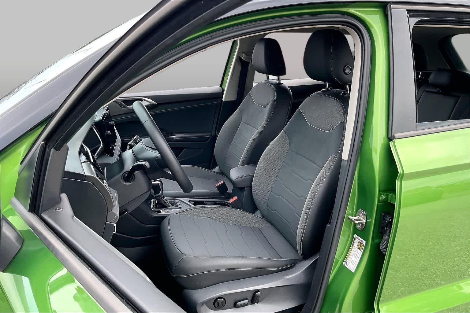 Used 2025 Bright Moss Green w/ Deep Black Roof Volkswagen SE Black image 8