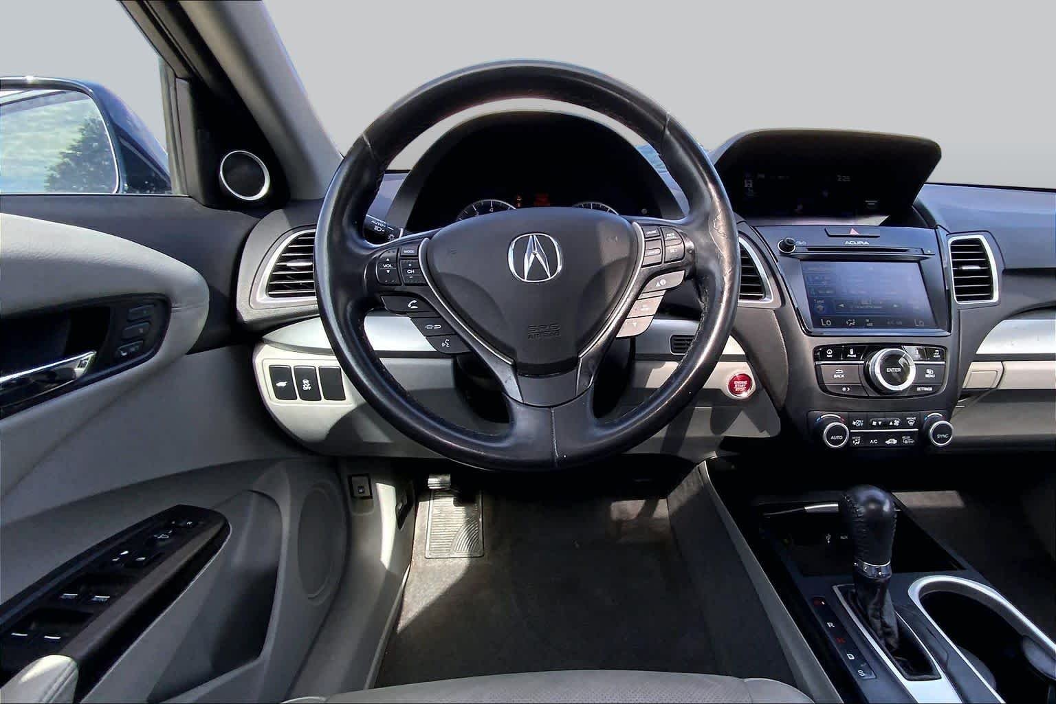 Used 2018  Acura w/Technology Pkg image 5