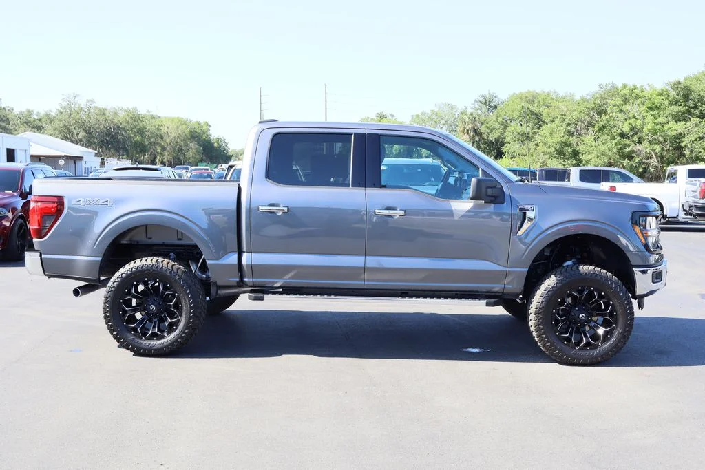 Used 2025 Gray Ford XLT image 10