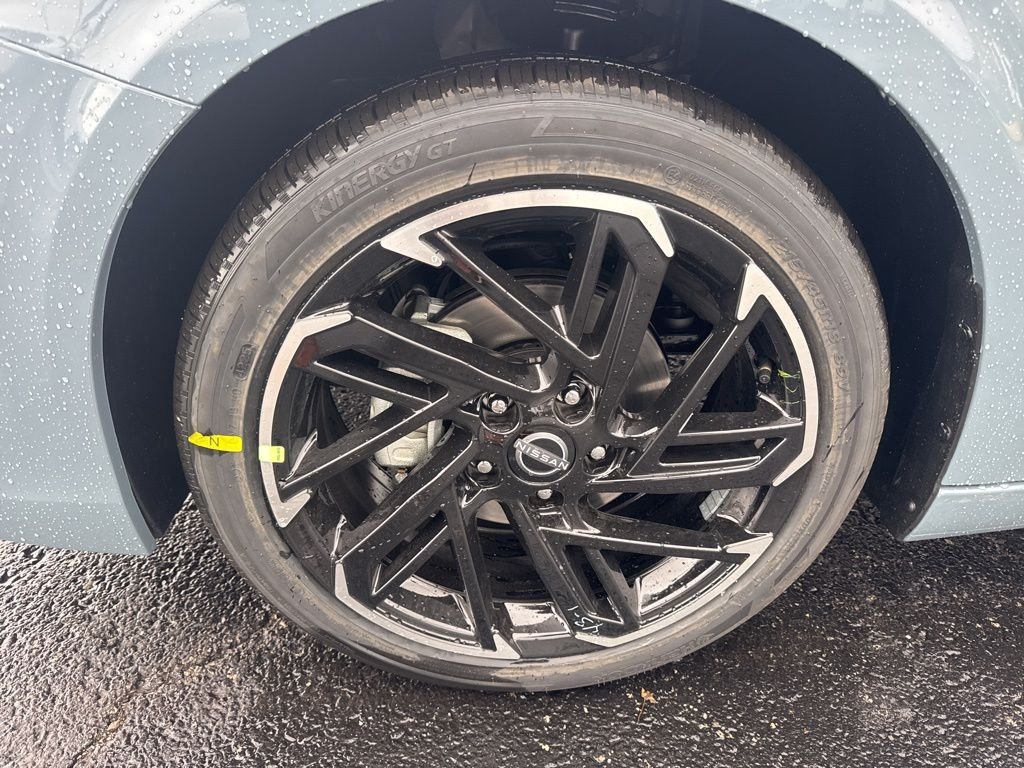 New 2026 Gray Nissan SR image 10