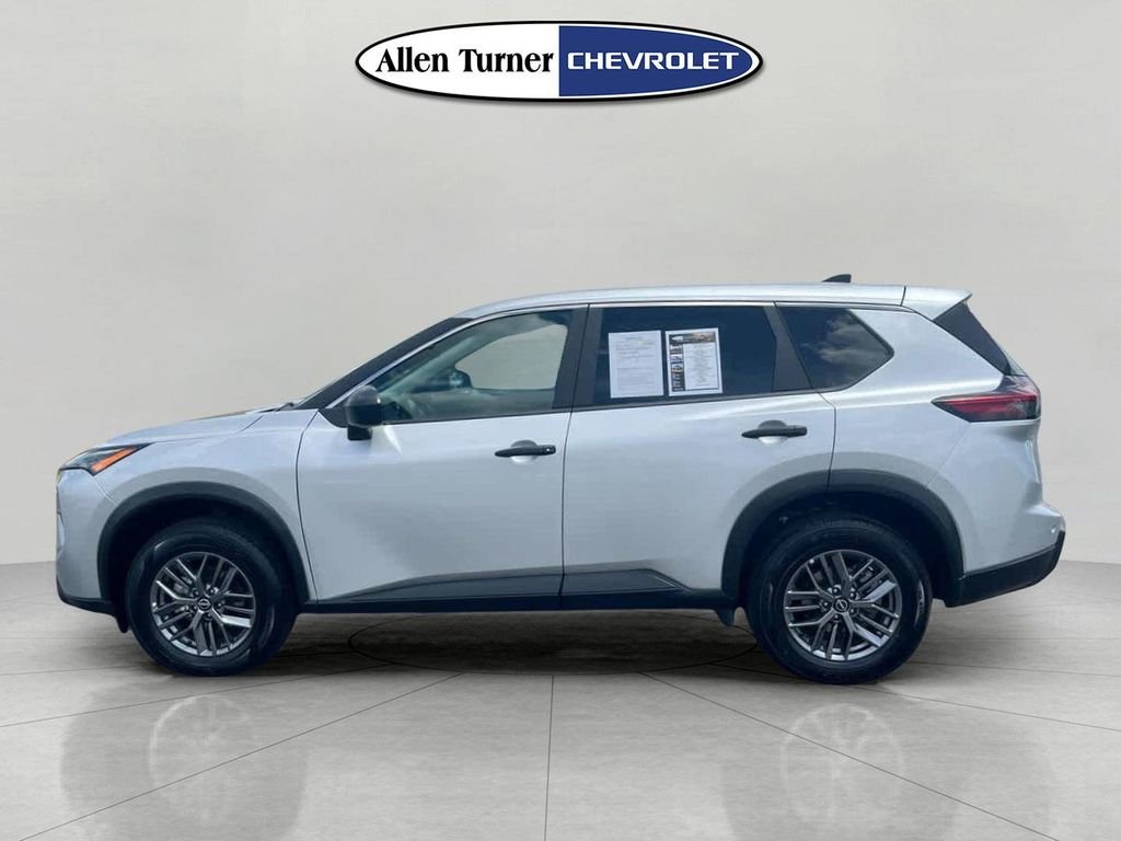 Used 2024 Silver Nissan S image 6