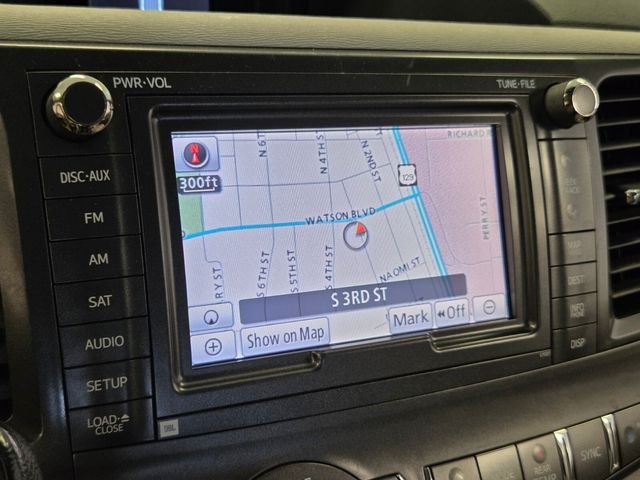 Used 2013 Silver Toyota XLE image 20