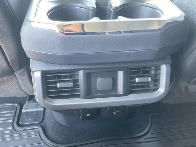 Used 2023 Gray Ford LARIAT image 12