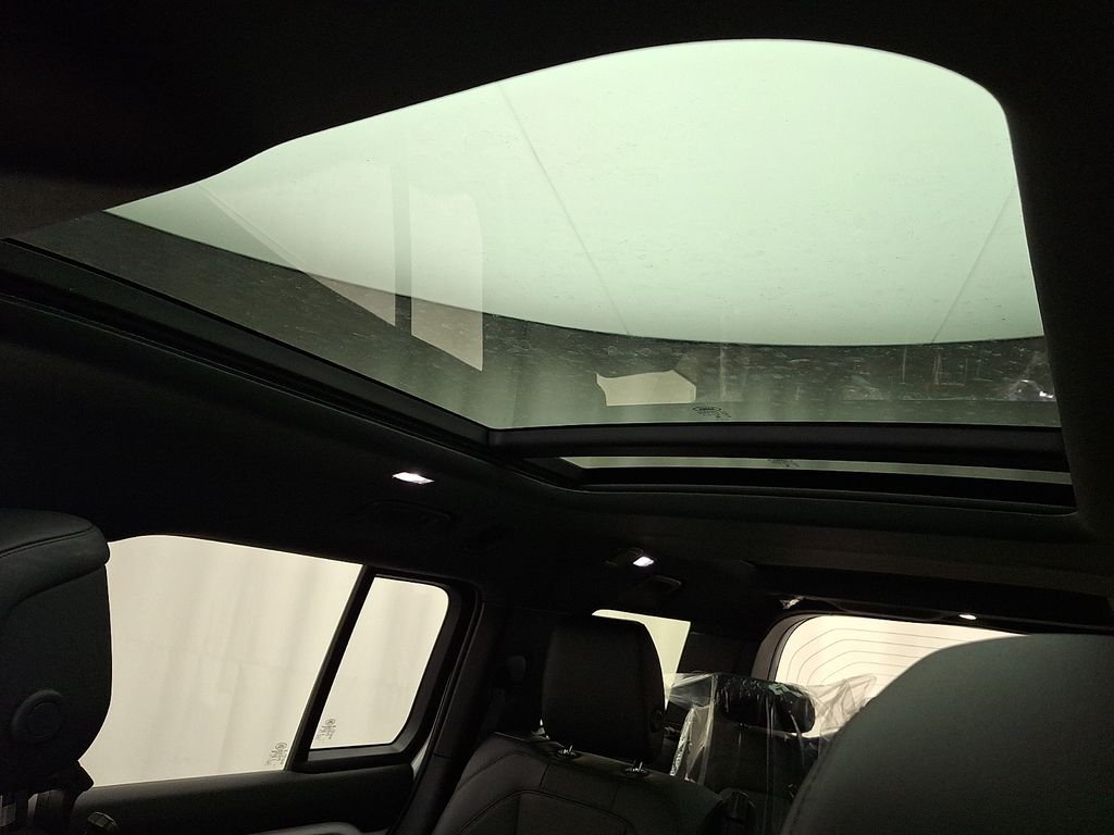 New 2026 Fuji White LAND ROVER S image 12
