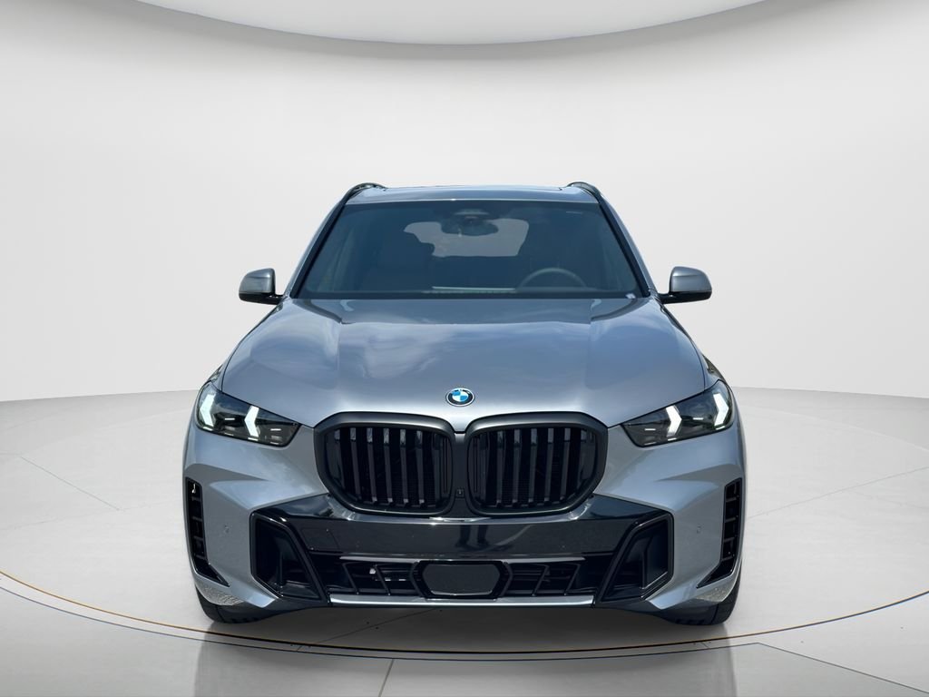 New 2026 Skyscraper Grey Metallic BMW xDrive40i image 2