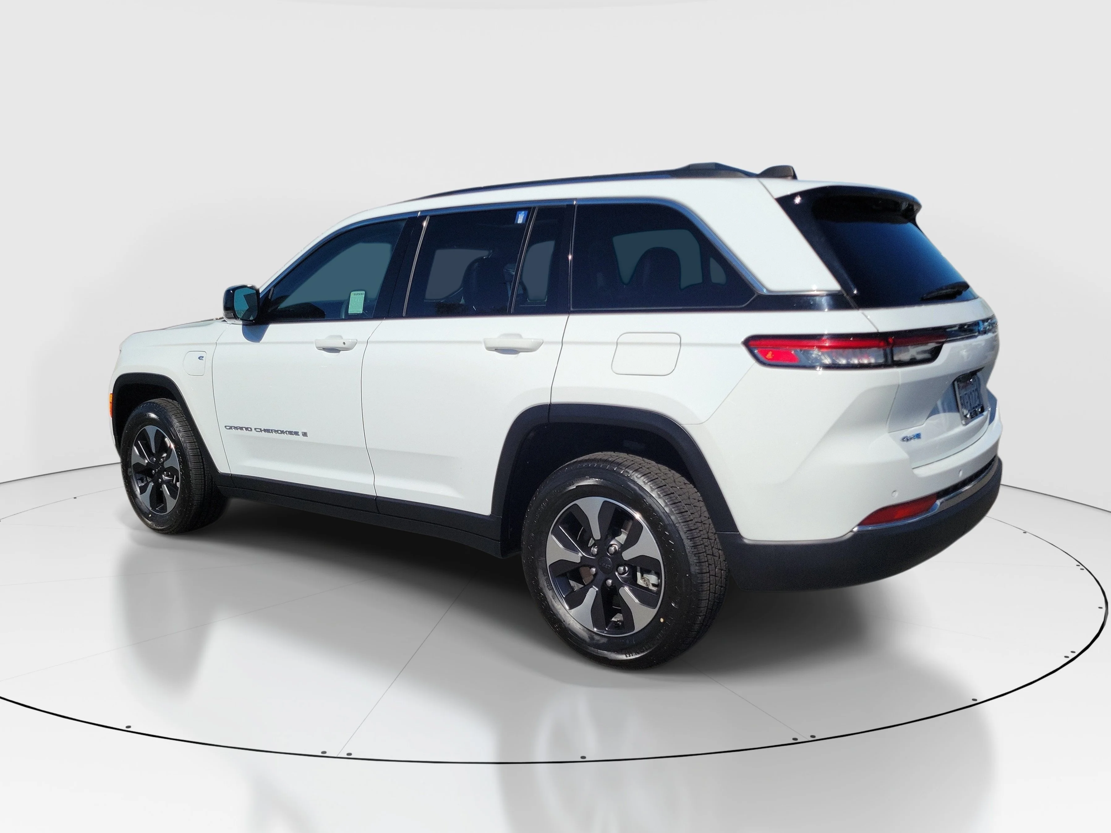 Certified Used 2024 White Jeep 4xe image 3