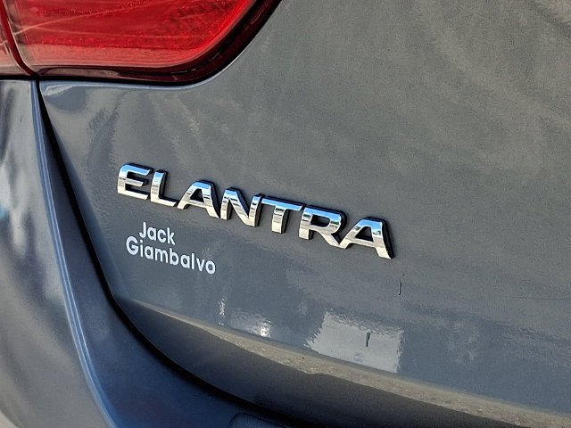Used 2016 Gray Hyundai Base image 30