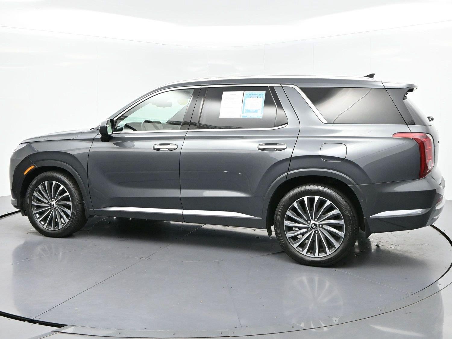 Used 2023 Steel Graphite Hyundai Calligraphy image 4