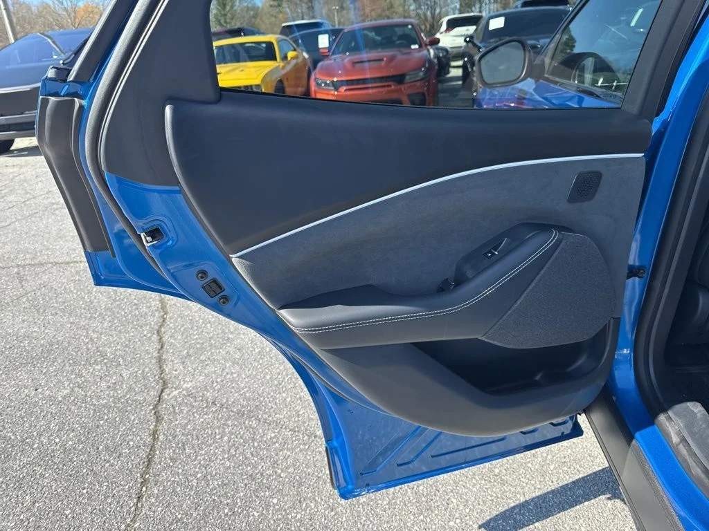 Used 2025 Blue Ford GT image 28