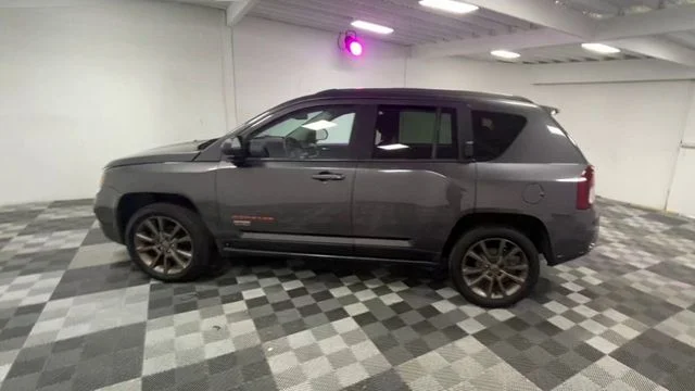 Used 2016 Gray Jeep Sport image 8