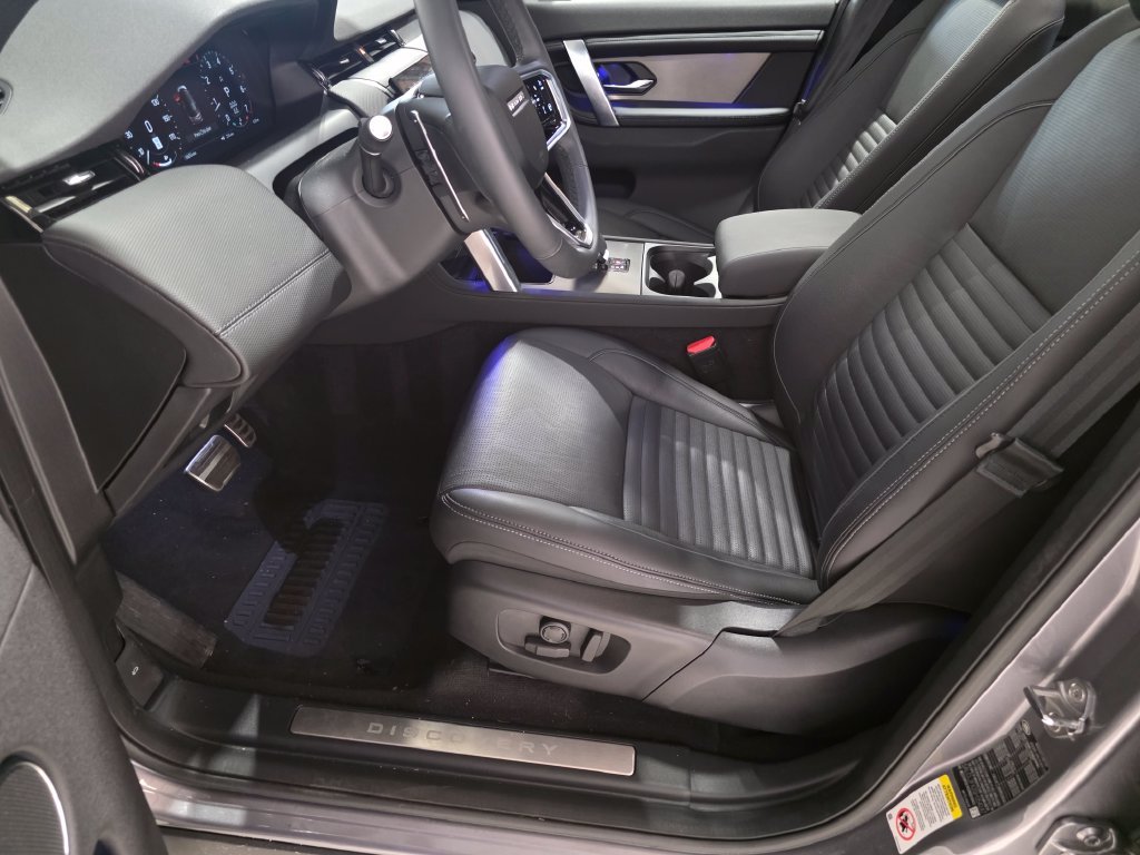 Certified Used 2025 Gray Land Rover SE image 18