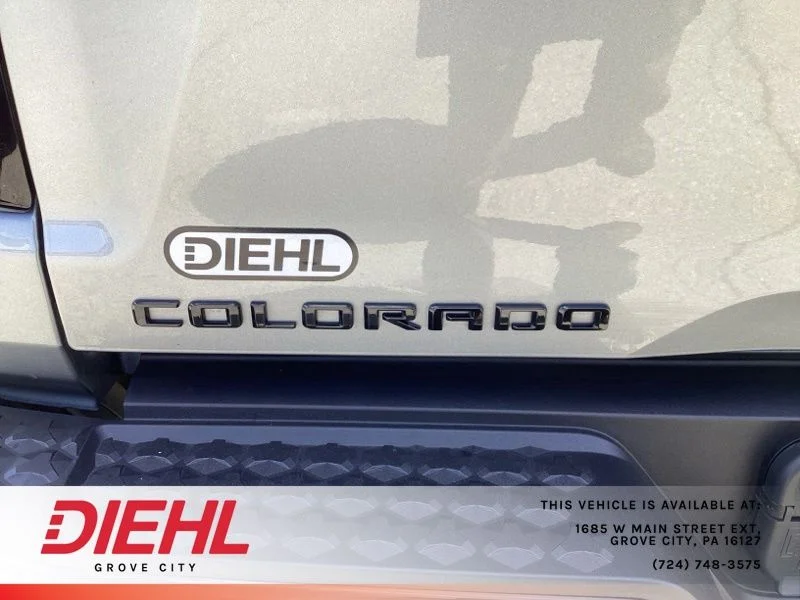 Used 2025 Gray Chevrolet ZR2 image 13