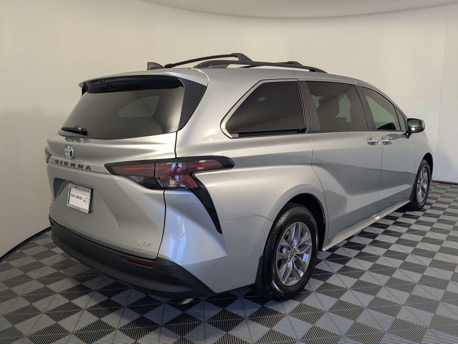 Used 2025 Celestial Silver Metallic Toyota XLE 8-Passenger image 4