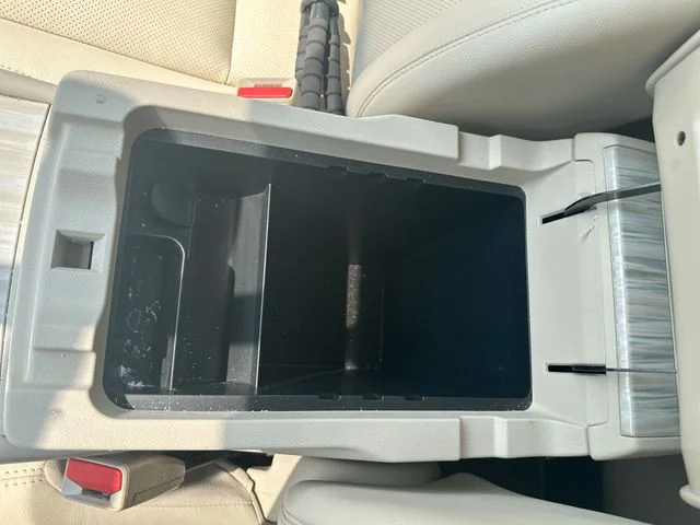 Used 2018 Black Nissan SL image 53