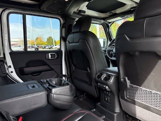 New 2026 Bright White Clear-Coat Exterior Paint Jeep Moab 392 image 25